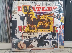 The-Beatles---Anthology-2.jpg