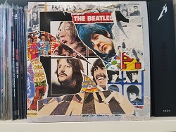 The-Beatles---Anthology-3.jpg